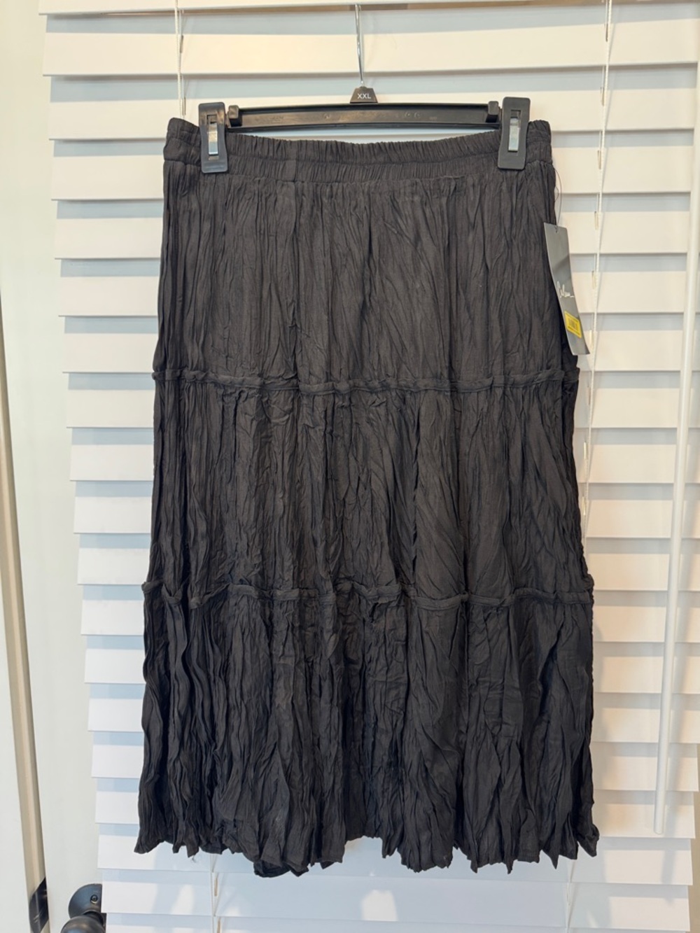 NWT Calessa Tiered Crinkle Texture Midi Women’s Large Skirt Flowy Lightweight.